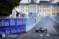 InstaForex - Official Partner of Dragon Racing