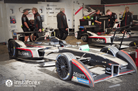 InstaForex - Official Partner of Dragon Racing